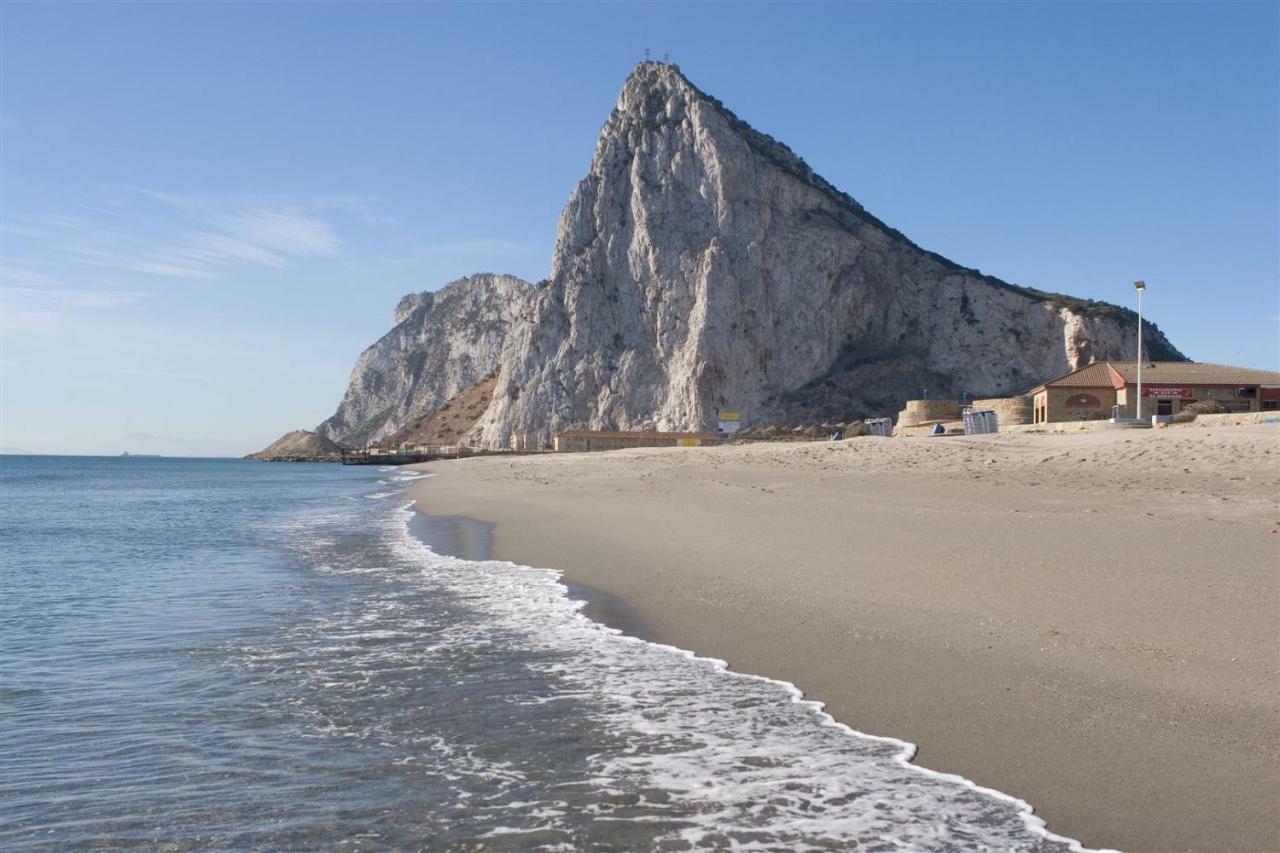 Beach, City & Gibraltar La Línea de la Concepción Exteriér fotografie